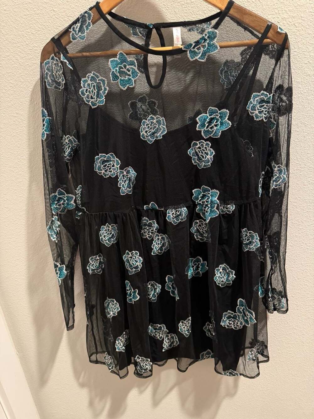 Xhilaration Floral Embroidered Mesh Long Sleeve Dress Size L